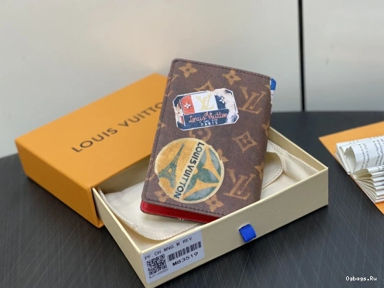 Vuitton COVER-10*14*2.5CM PASSPORT Louis 0401